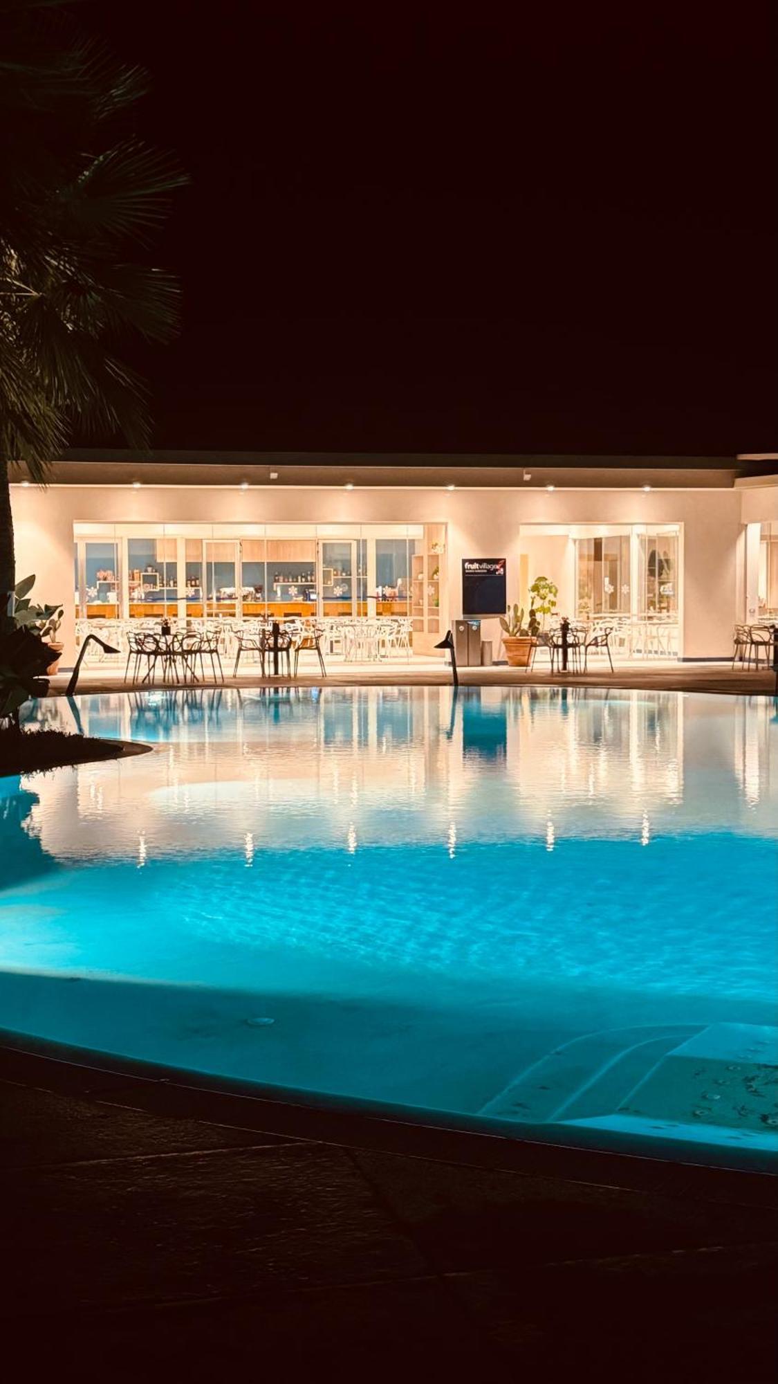 Coral Beach Paestum Bagian luar foto